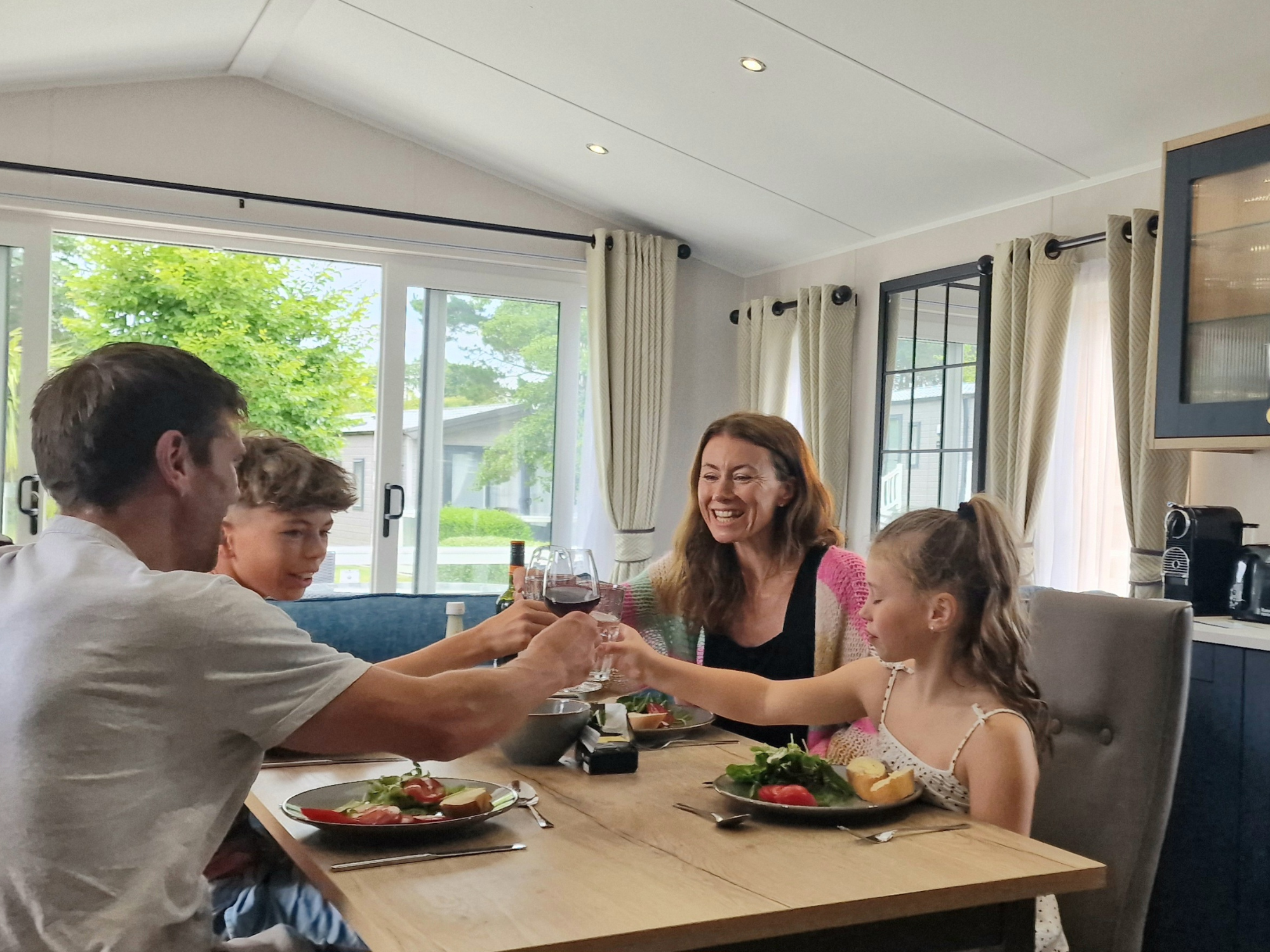 Meadow Lodge Family Kitchen Table 2