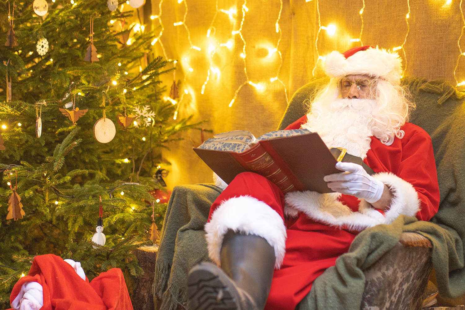 Stories With Santa At Trebah